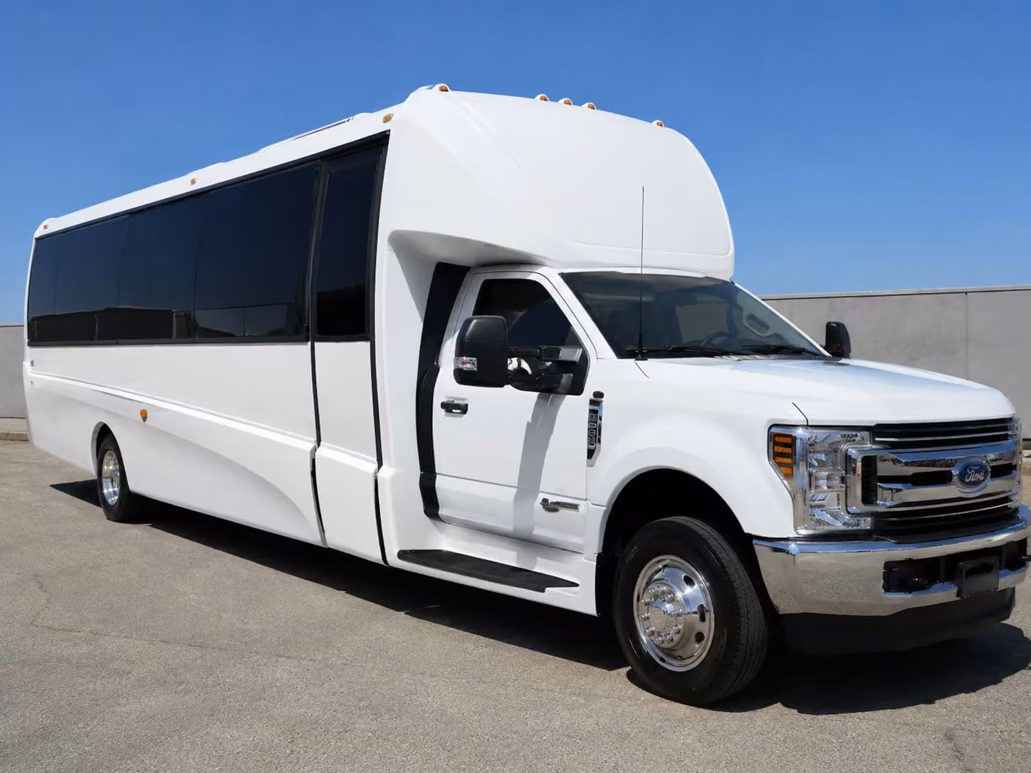 minibus rentals for plantation students visiting flamingo gardens