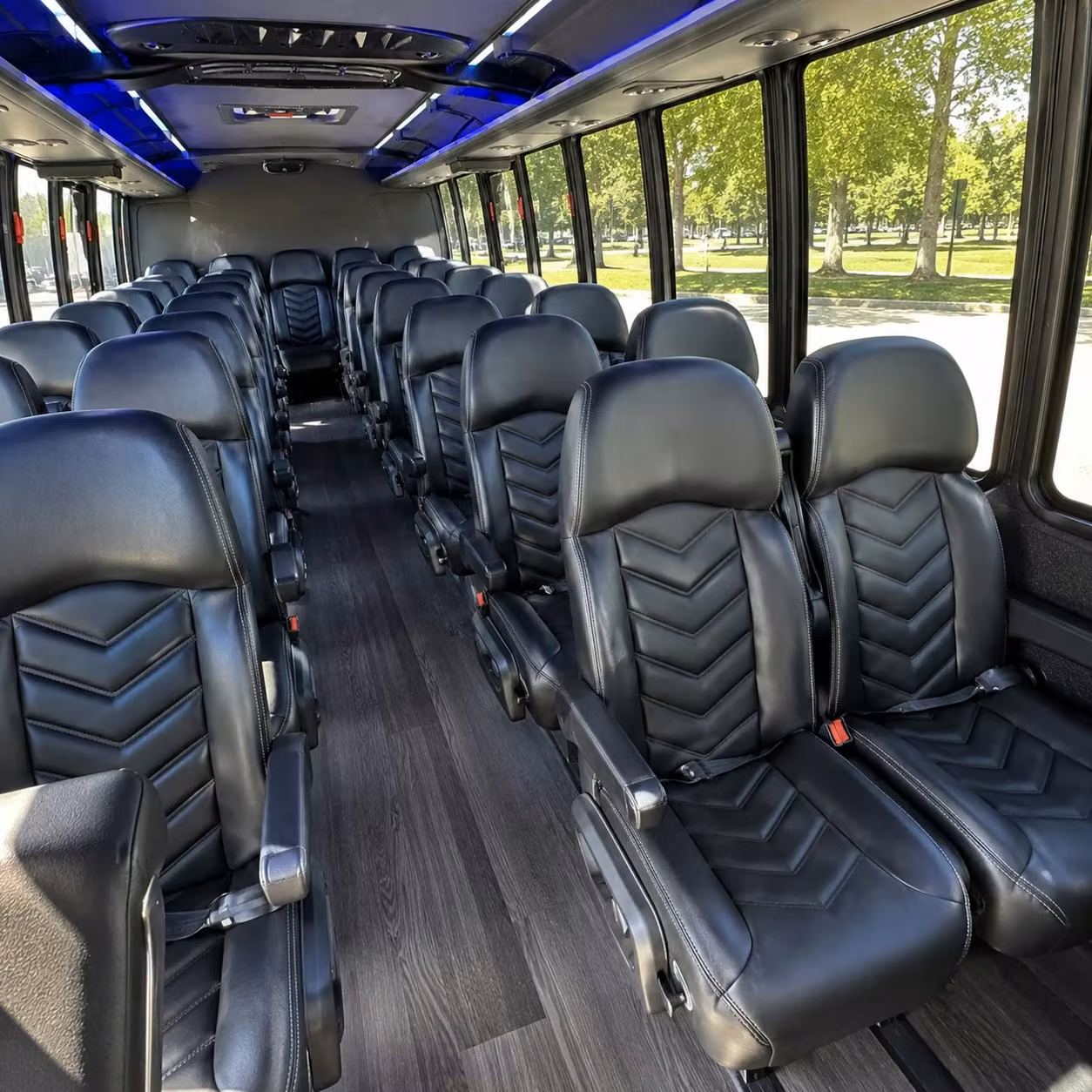 plantation 15 passenger minibus rental
