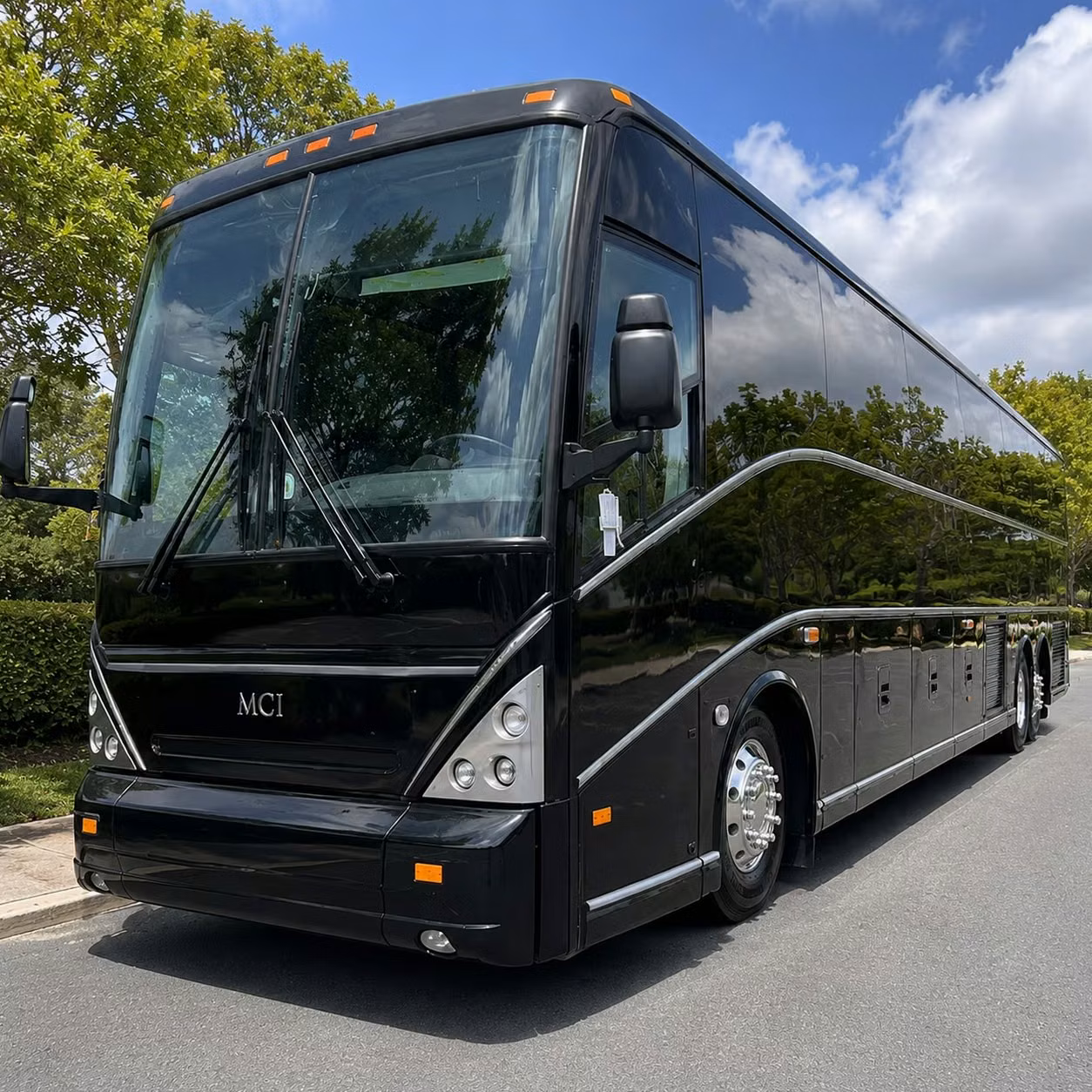 plantation wedding shuttle bus rentals that keep your big day running perfectly